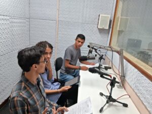 Programa produzido por alunos mostra projetos de extensão na Rádio UEL